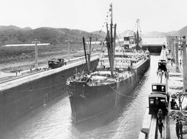 Panama Kanalı'ndan geçen ilk gemi SS Ancon / Panama Canal Authority